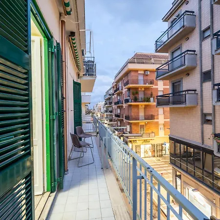 Apartman In Centro 5 Min Dal Mare